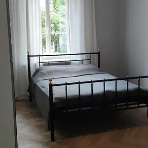 https://apartament-rynek.warsawhotelspoland.com